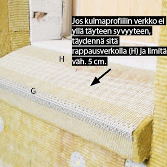 Ikkunapenkki katetaan myös laastilla ja verkolla Ikkunapenkki katetaan myös laastilla ja verkolla